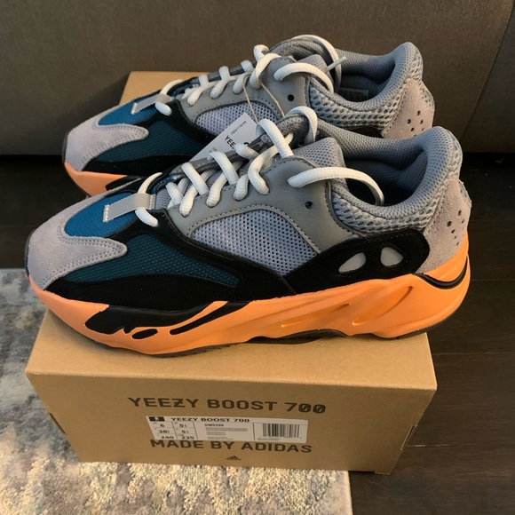 ❌SOLD❌Yeezy Boost 700 Wash Orange - SZ 6M/7-7.5W - Picture 3 of 7